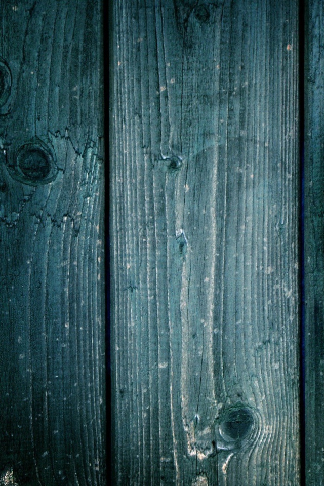 Противогаз висит на деревянное стене, пандемия covid-19