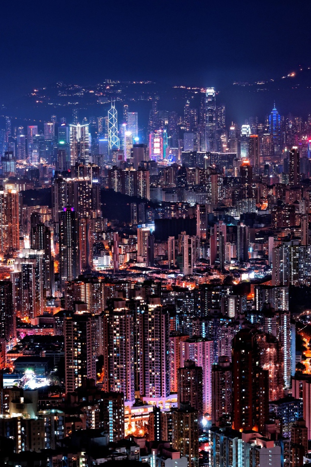 Вид на ночной освещенный Гонконг, Китай