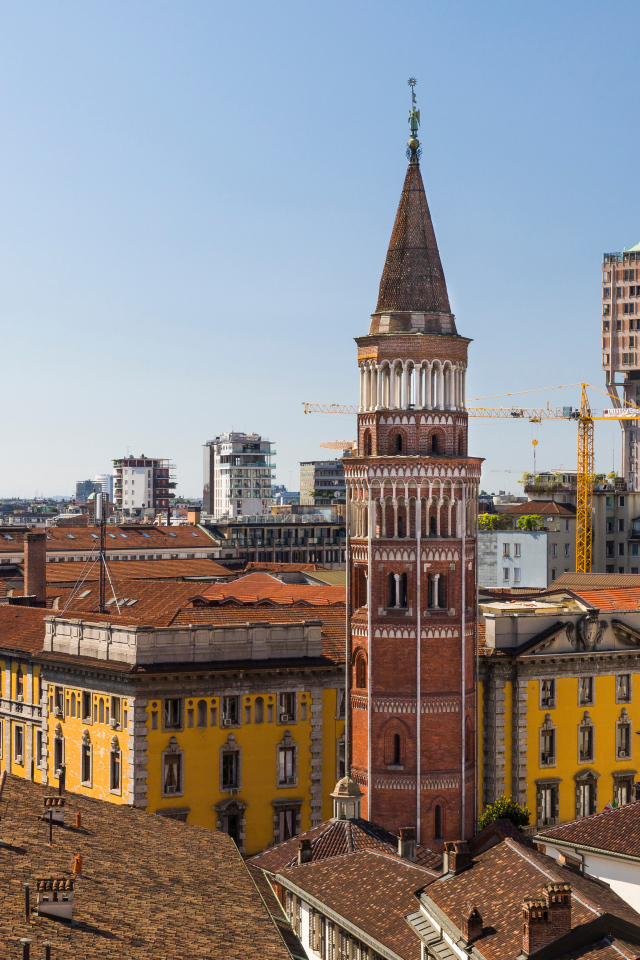 Старые дома в городе Милан, Италия 
