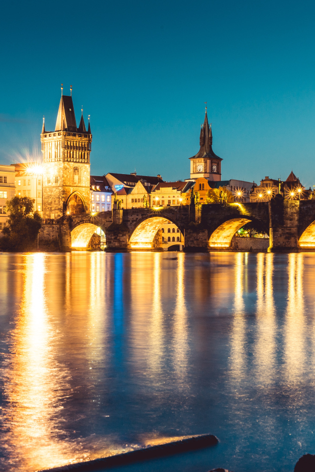 Карлов мост над рекой ночь, Прага Чехия