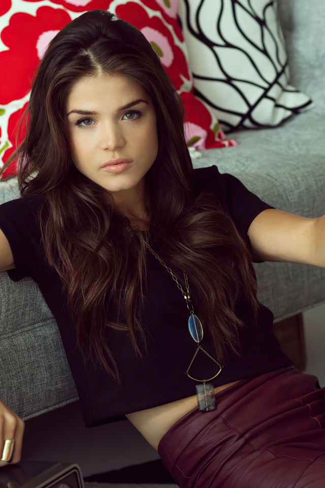 Красивая девушка, канадская актриса Мария Авгеропулос