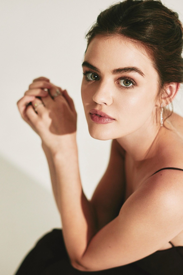 Нежная девушка актриса Люси Хейл