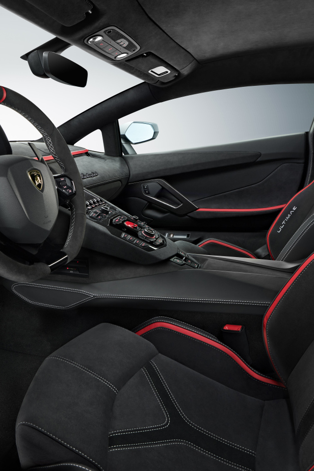 Салон автомобиля Lamborghini Aventador LP 780-4 Ultimate 2021 года
