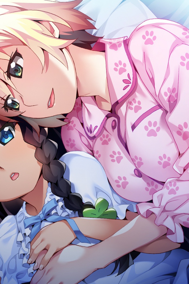 Парень и девушка аниме лежат на кровати