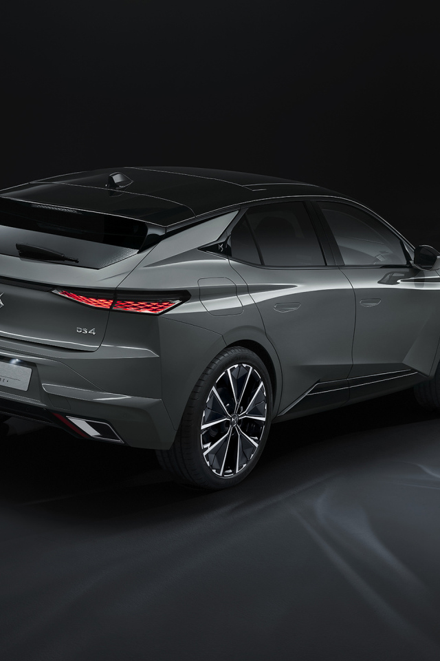 Автомобиль DS 4 E-Tense La Première 2021 года вид сзади