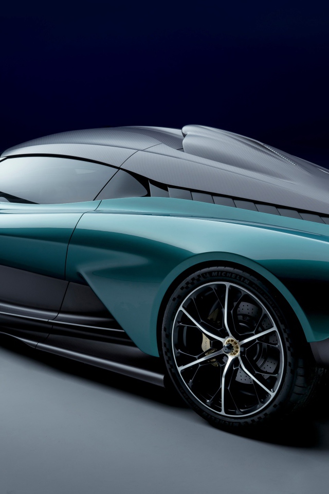 Автомобиль Aston Martin Valhalla 2021 года