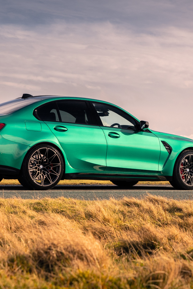 Автомобиль BMW M3 Competition 2021 года вид сзади