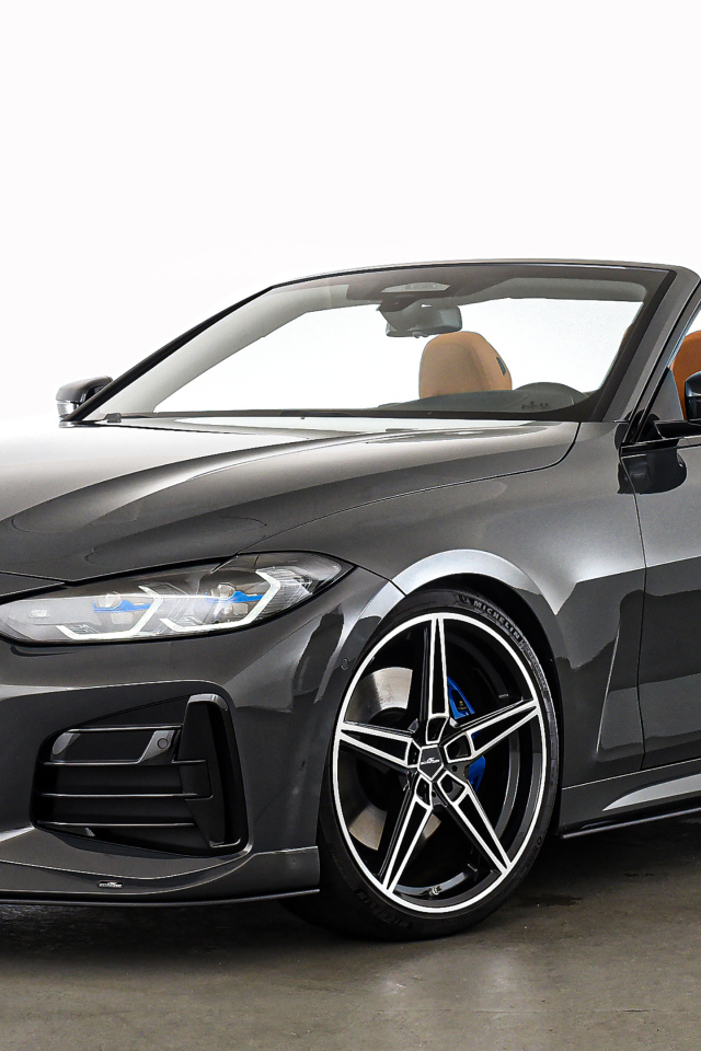 Кабриолет BMW 4 Series, 2021 года на белом фоне