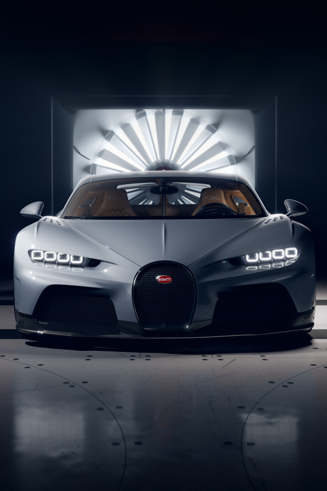 Спортивный автомобиль Bugatti Chiron Super Sport 2021 года
