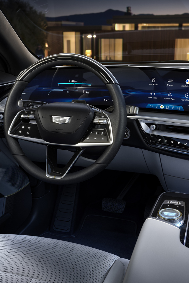 Салон автомобиля Cadillac Lyriq, 2023 года