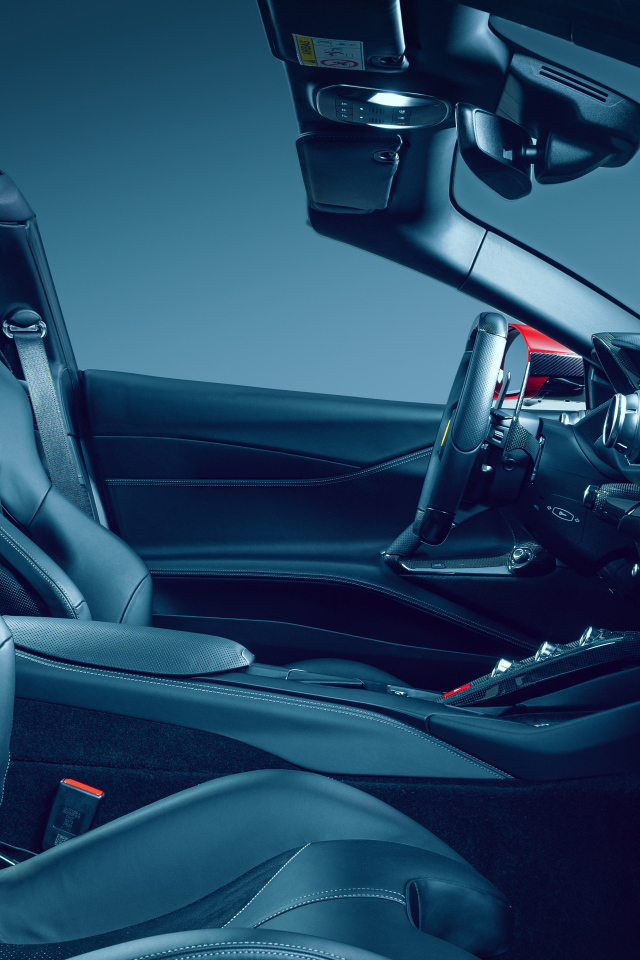 Черный салон автомобиля Ferrari 812 GTS N-Largo 2021 года 