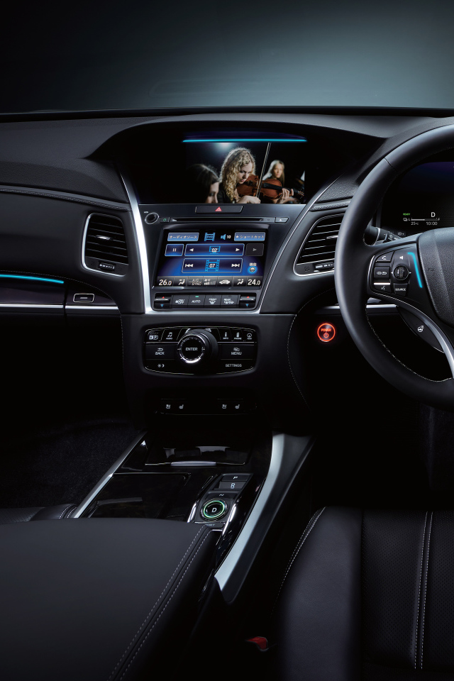 Черный кожаный салон автомобиля Honda Legend EX, 2021 года