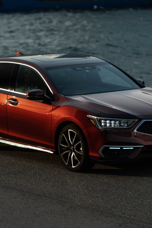 Бордовый автомобиль Honda Legend EX, 2021 года у воды