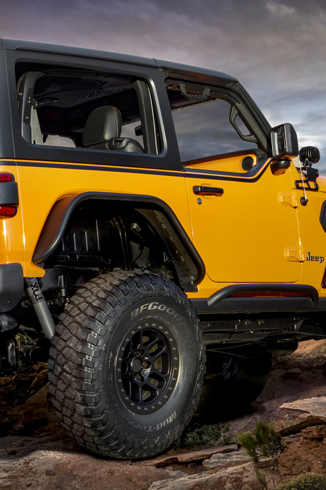 Внедорожник Jeep Orange Peelz 2021 года вид сзади