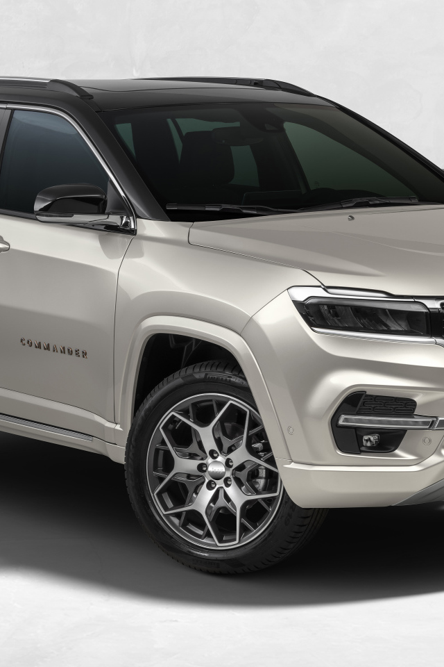 Серебристый Jeep Commander Overland TD380 4x4, 2021 года