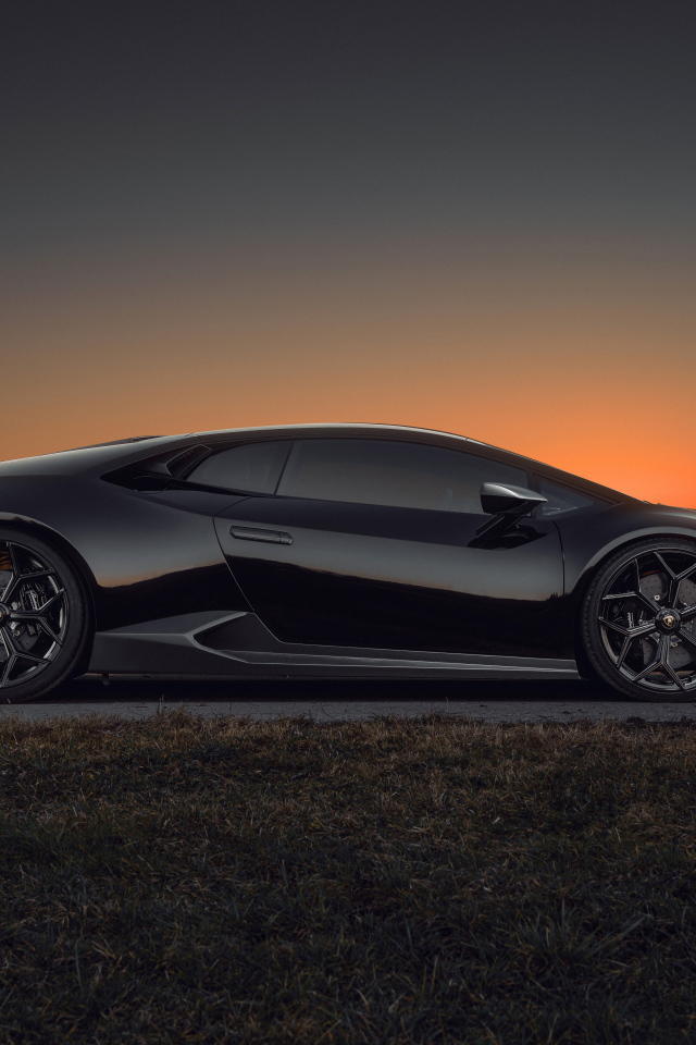 Черный Lamborghini Huracán EVO RWD 2021 года вид сбоку