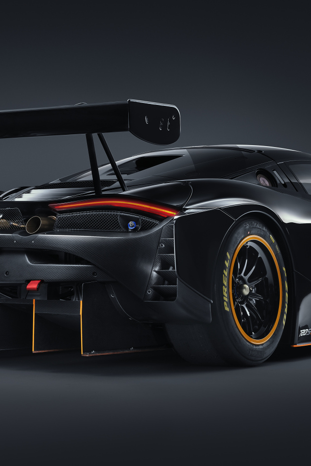Черный спортивный автомобиль McLaren 720S GT3X 2021 года вид сзади