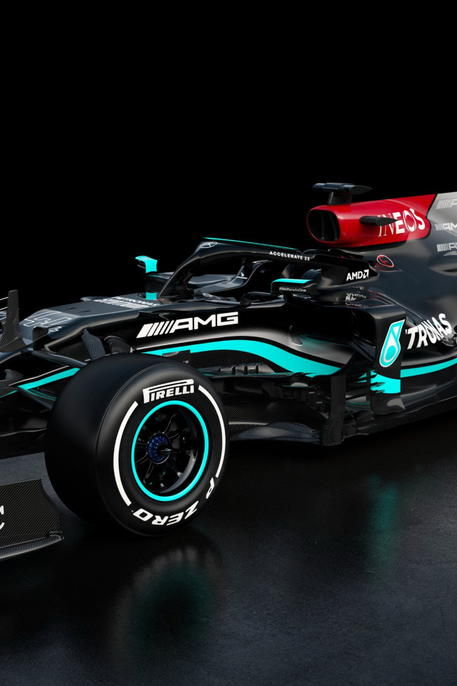 Гоночный автомобиль Mercedes-AMG F1 W12 E Performance 2021  года на черном фоне