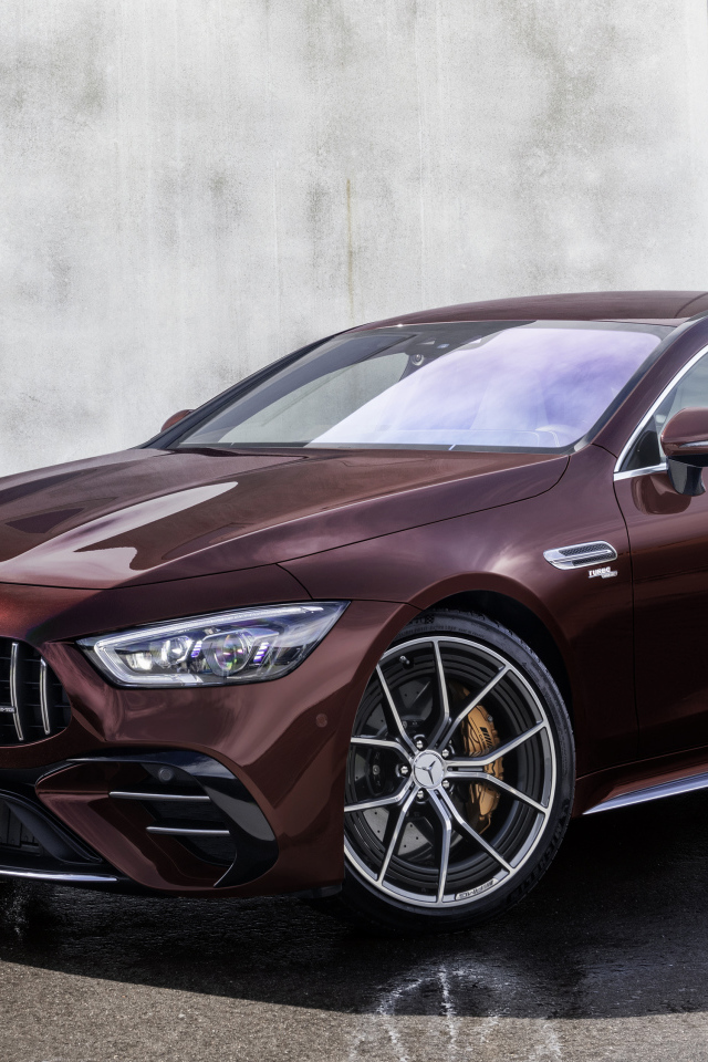 Коричневый автомобиль  Mercedes-AMG GT 53, 2021 года