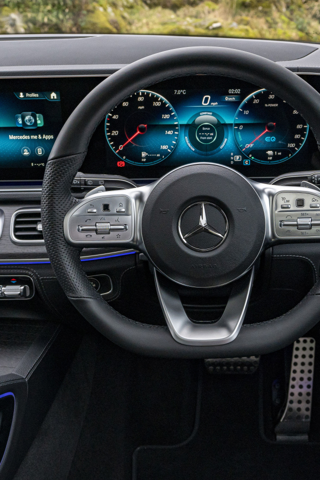 Дорогой салон автомобиля Mercedes-Benz GLE 350 De 4MATIC AMG Line