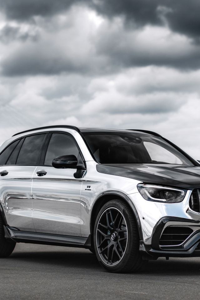 Серебристый  Mercedes-AMG GLC-Klasse Inferno 2021 года 