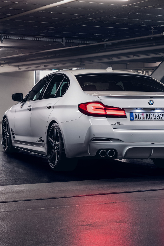 Автомобиль Schnitzer ACS5 3.0d 2021 года вид сзади