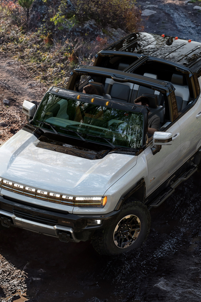 Автомобиль GMC Hummer EV, 2024 года вид сверху