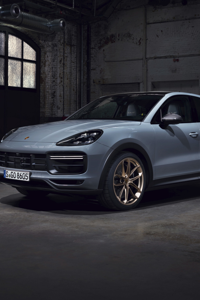 Кроссовер Porsche Cayenne Turbo GT 2021 года