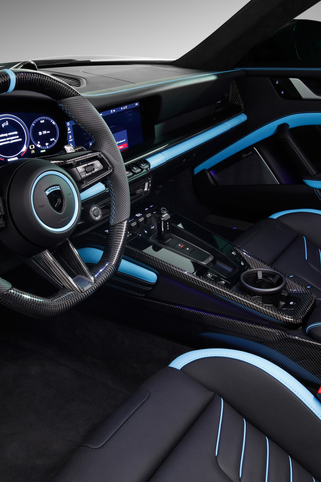 Стильный салон автомобиля Porsche 911 Turbo S Stinger GTR 3 2021 года