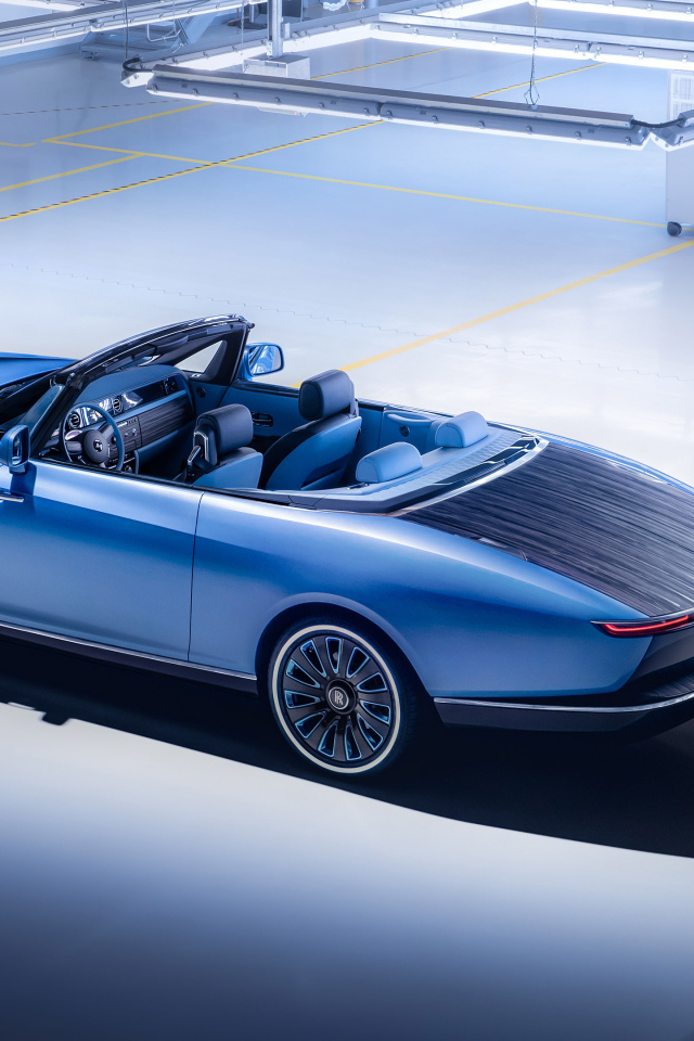 Кабриолет Rolls-Royce Boat Tail вид сзади