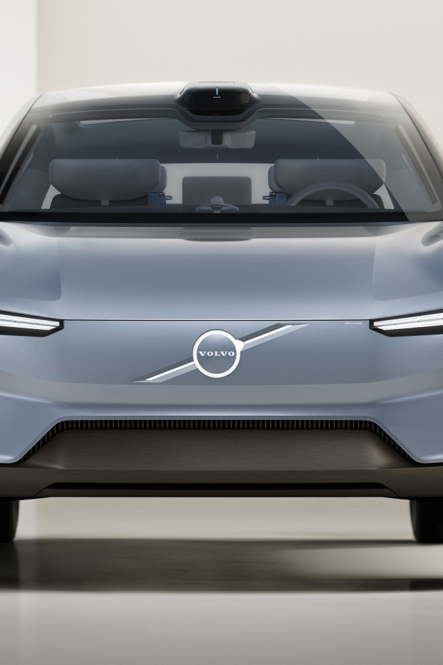 Автомобиль Volvo Concept Recharge 2021 года вид спереди
