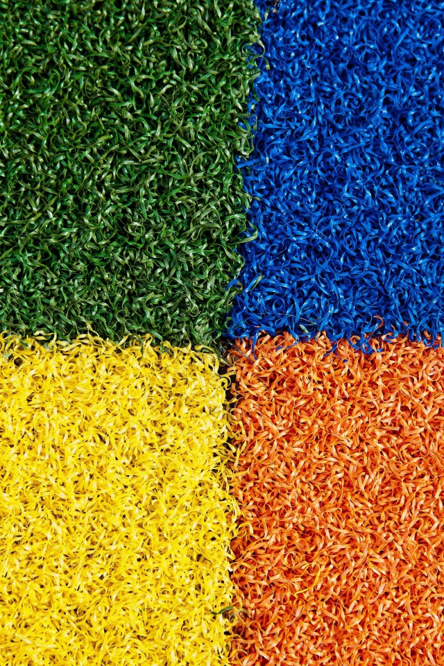 Четырехцветное ковровое покрытие 