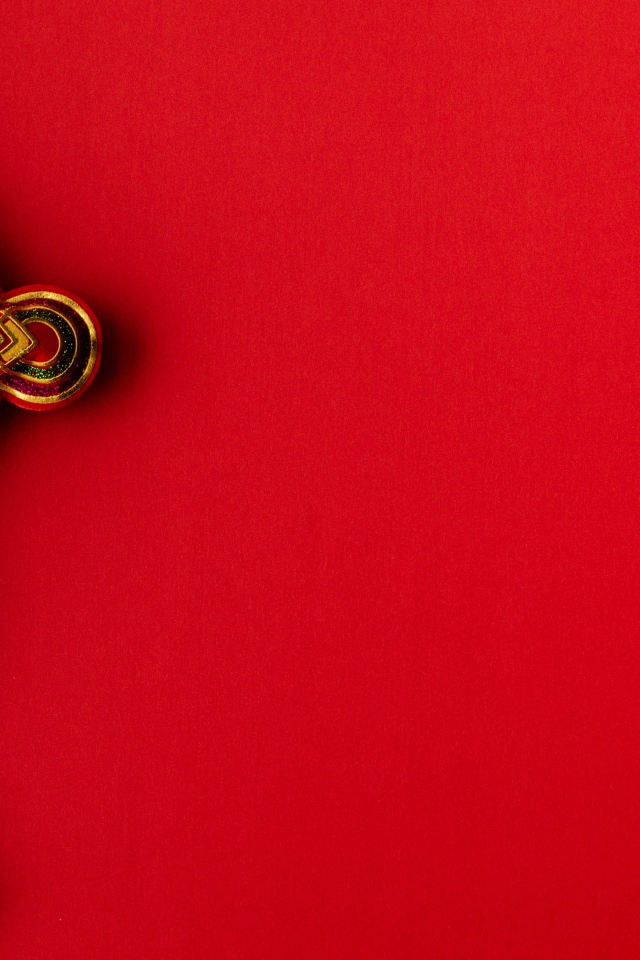 Украшение для китайского нового года на красном фоне