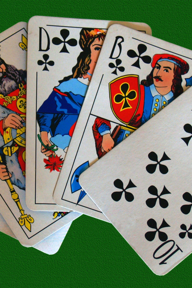 Пять карт одной масти на зеленом фоне