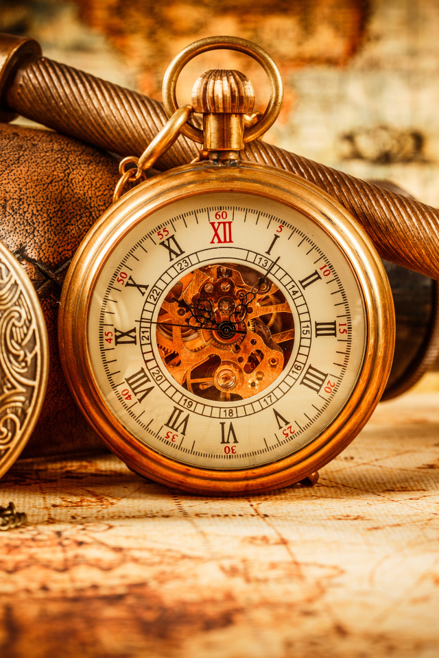Старинные золотые карманные часы 