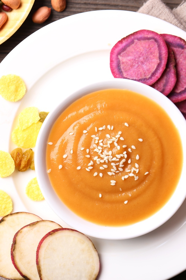 Тарелка пюре с овощами на завтак