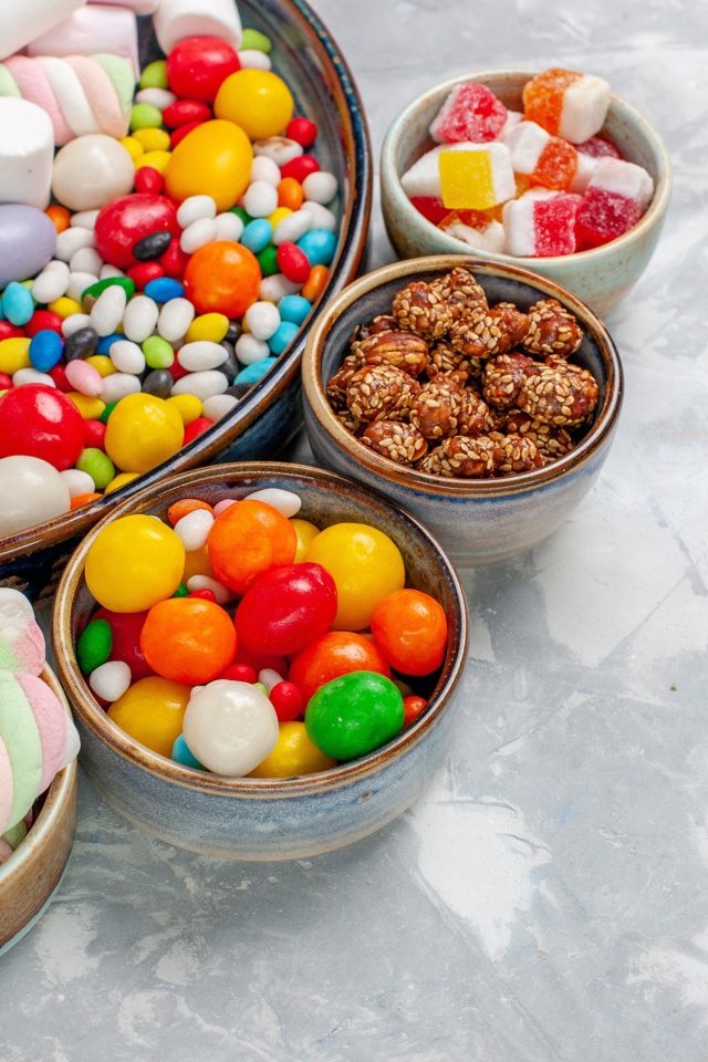 Разные вкусные разноцветные сладости