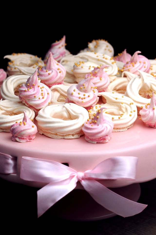 Розовая подставка для зефира с розовой лентой