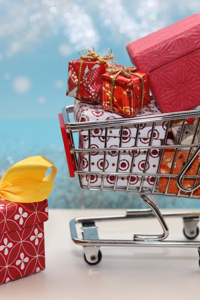 Железная маленькая тележка с подарками 