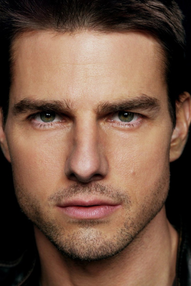 Красивый взгляд актера Тома Круза