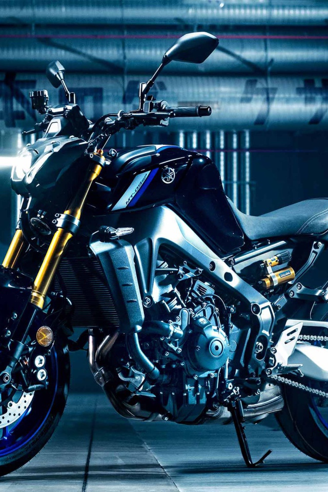 Большой мотоцикл Yamaha MT 09 2021 года