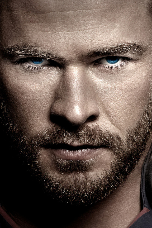 Актер Крис Хемсворт в роли Тора