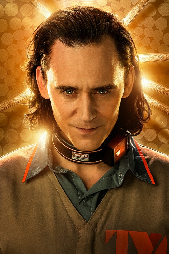 Актер Том Хиддлстон в роли Локи