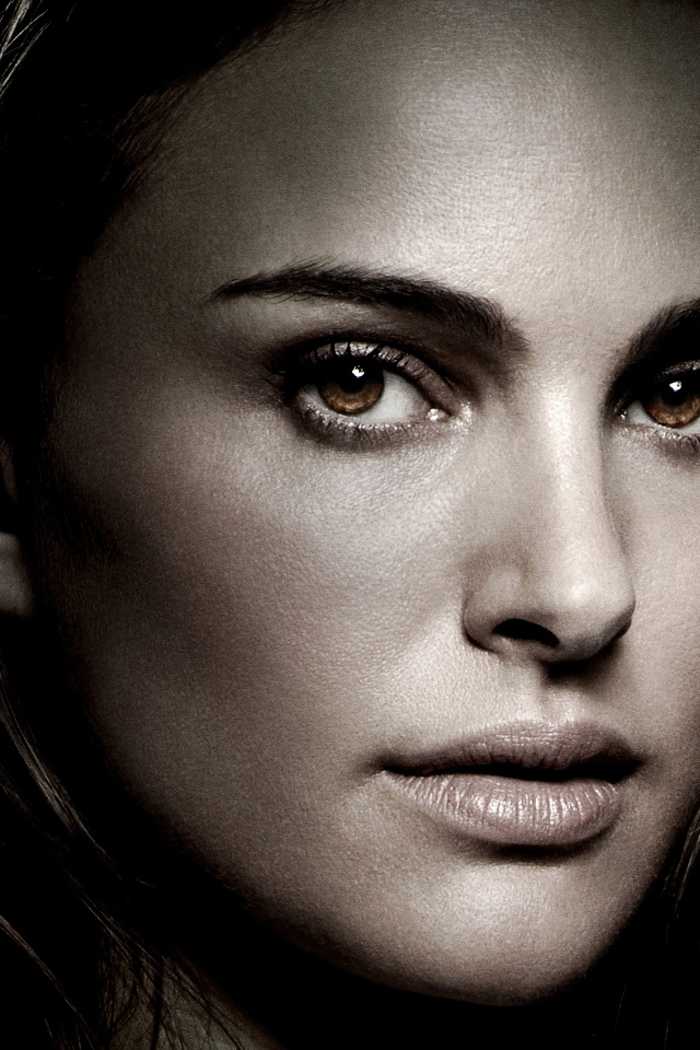 Актриса Натали Портман в фильме Тор