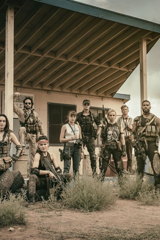 Главные герои фильма Армия мертвецов, 2021