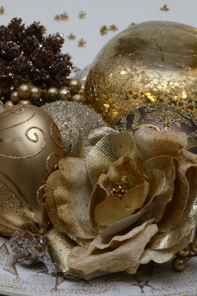 Красивые новогодние игрушки крупным планом