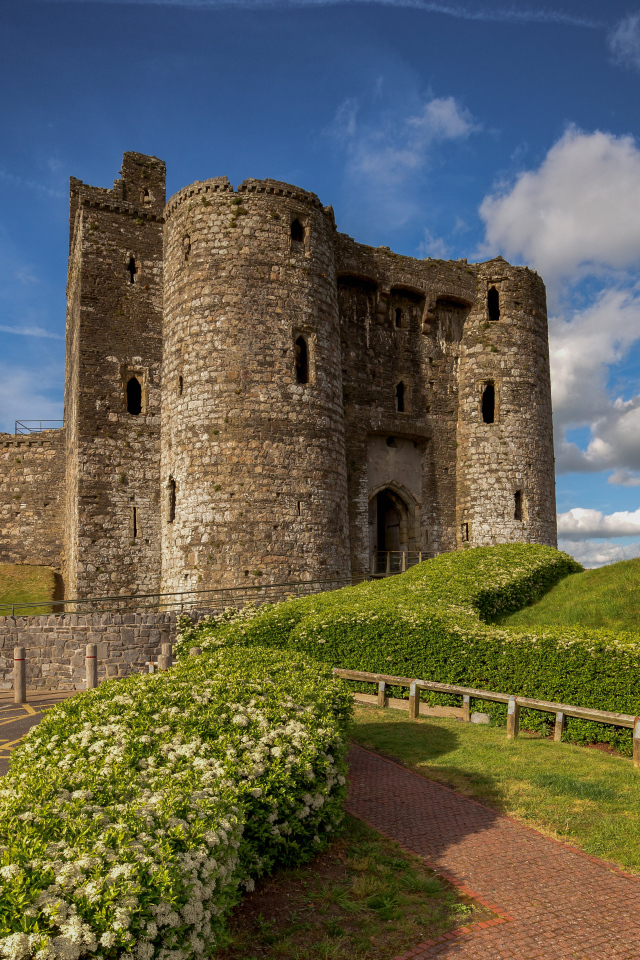 Замок Кидвелли, Уэльс. Великобритания