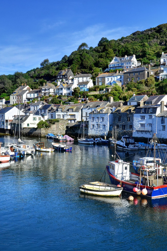 Дома на пристани в курортном городке Полперро, Англия
