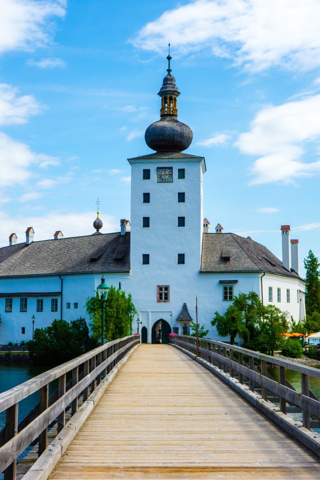 Храм на берегу озера, Австрия