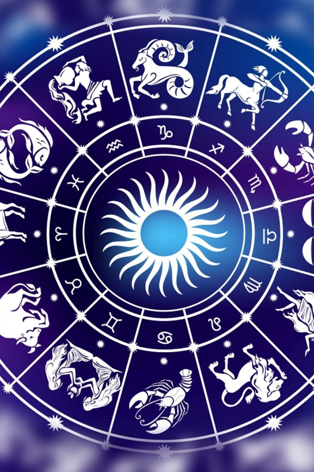 Зодиакальный круг на синем фоне